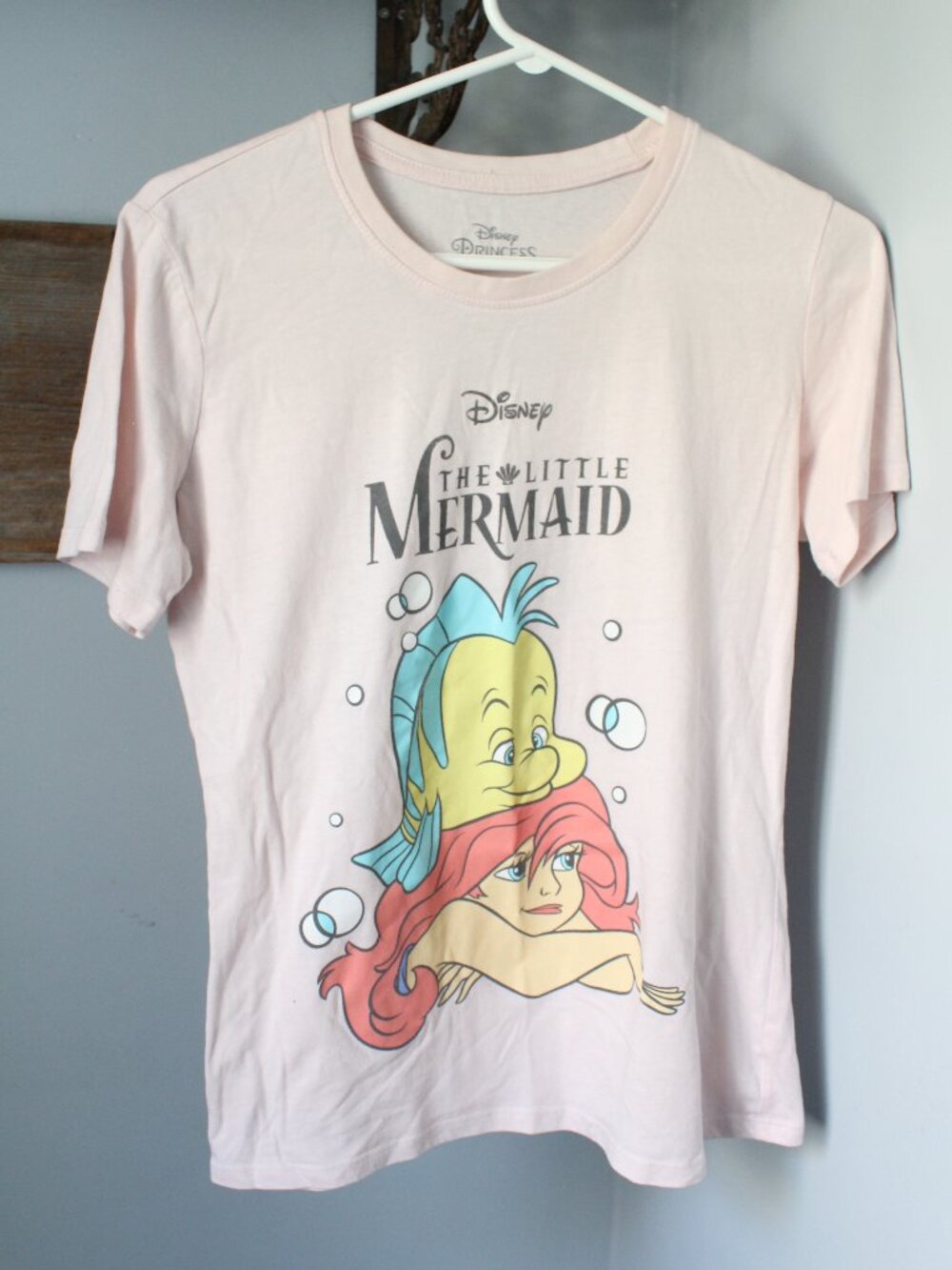 The Little Mermaid  Size M Tshirt Slim Fit